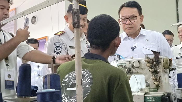 Dudung Tinjau BLK Konveksi Nusakambangan, Berdialog Langsung dengan Warga Binaan