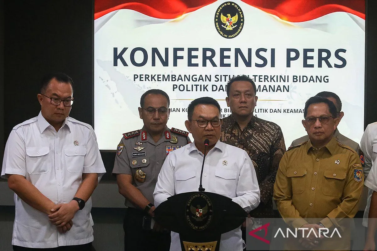 Prabowo Panggil Menko Polkam dan Kepala BPGMN, Bahas Langkah Strategis Penanganan Karhutla
